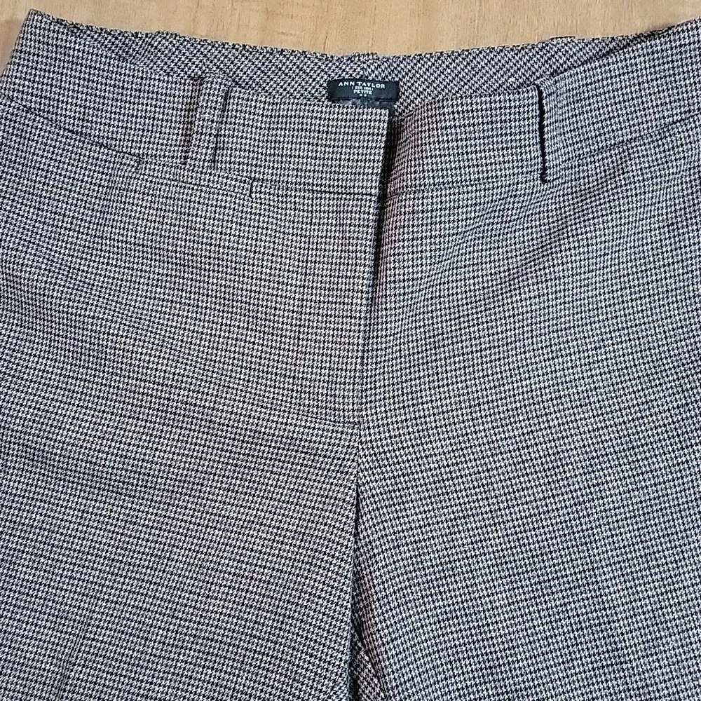 Women's Ann Taylor Signature Pants in Houndstooth, Brown, Size 6P, Pre-owned - Picture 5 of 8